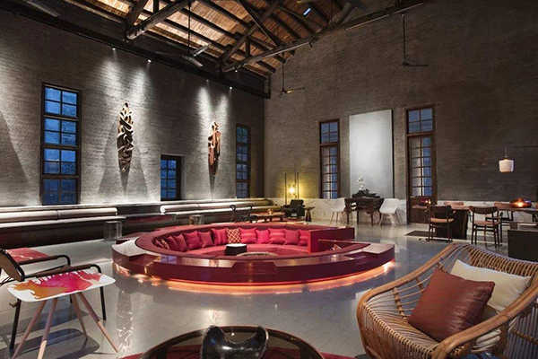 工业风酒店的典型特征3