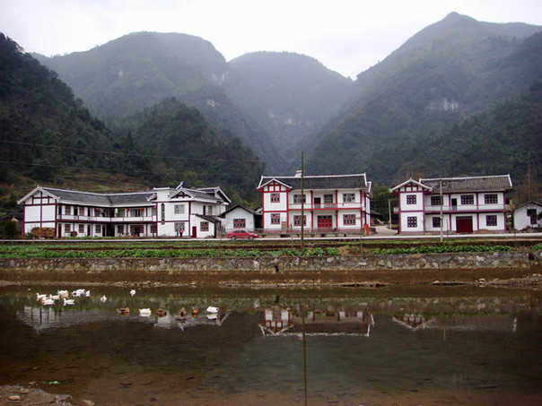 农村三屋酒店设计