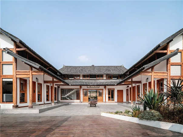 民宿酒店设计公司推荐三：四合院改造的艺术民宿  