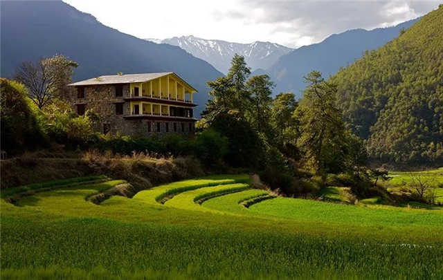 松赞精品酒店塔城山居