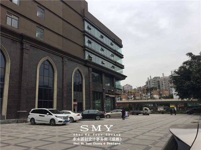 壹品壹号酒店停车场