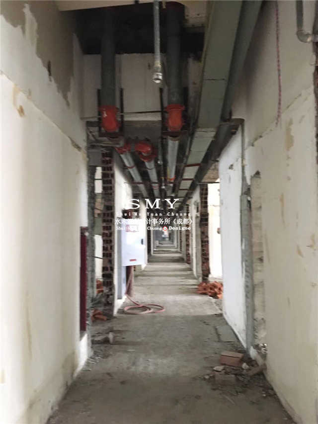 壹品壹号酒店装修拆除工地现场-过道